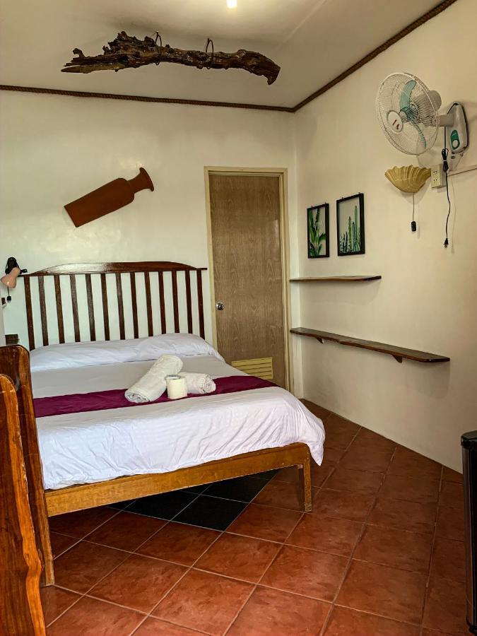 Harleys Hotel Olongapo Eksteriør bilde
