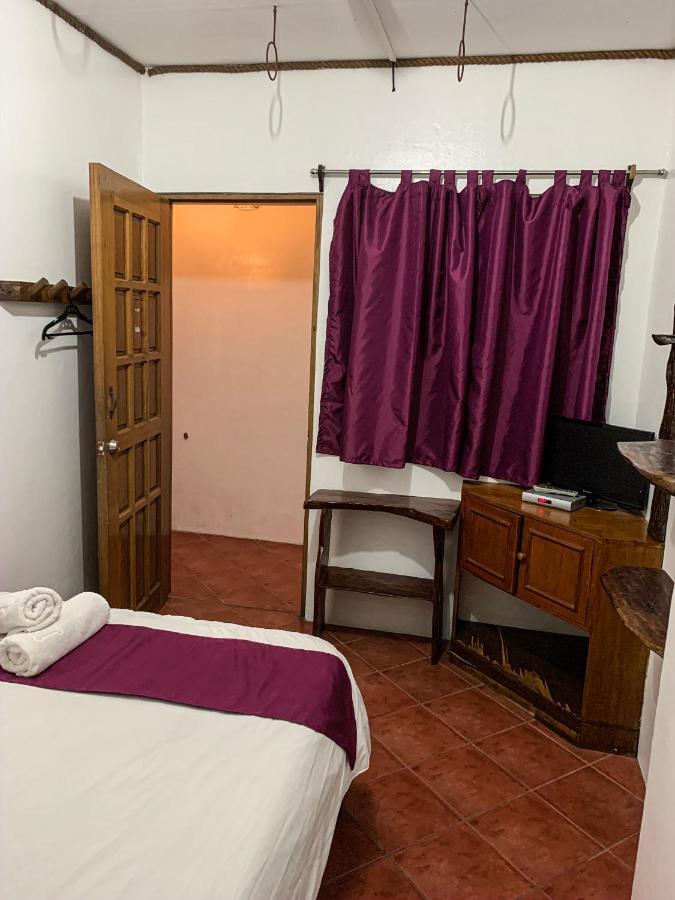 Harleys Hotel Olongapo Eksteriør bilde